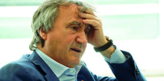 Sviluppo indagini a Venezia: il sindaco Brugnaro e altri funzionari sotto inchiesta per vendita di terreni e appalti Il sindaco di Venezia Luigi Brugnaro (foto di archivio di Pattaro Vision)