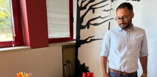 Piccoli scienziati crescono grazie ai centri estivi Stem. L’assessore Selmo in visita al laboratorio della scuola Zecchetto L'assessore Selmo in visita ai centri estivi Stem