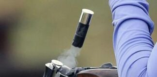 La foto del proiettile di Trump? Famoso fotografo Ferdinando Mezzelani: “Un’autentica barzelletta” La foto del proiettile di Trump? Ferdinando Mezzelani: "Un'autentica barzelletta"