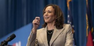La ‘pioniera’ Kamala Harris, chi è la vice di Biden che potrebbe diventare presidente