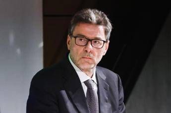 Manovra, Giorgetti: “Massacrati per taglio Irpef ceto medio, ma siamo nel giusto”