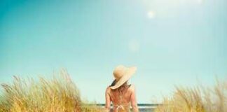 Melanoma colpisce diversamente uomini e donne: al busto lui, alle gambe lei