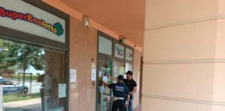 Avventori poco raccomandabili e reati in aumento: il Questore chiude per dieci giorni l’Isola del Tesoro di Vicenza Il locale chiuso per dieci giorni dal questore di vicenza