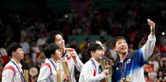 Parigi 2024, selfie olimpico tra atleti della Corea del Nord e del Sud diventa virale