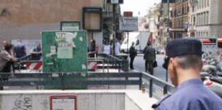 Roma, maxi rissa alla metro Barberini tra sudamericani