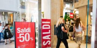 Saldi estivi al via il 6 luglio. Volpon (Federmoda-Confcommercio Vicenza): “Stagione partita in ritardo, date da ridiscutere” saldi estivi al via