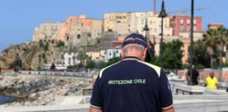 Terremoto oggi Napoli, scosse e sciame sismico ai Campi Flegrei