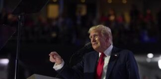 Trump e il racconto dell’attentato: “Sono vivo per pochi millimetri”