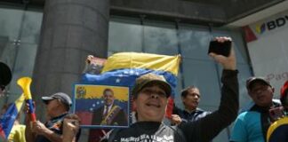 Venezuela, arrestato il leader dell’opposizione. Ministro della Difesa: “In atto un golpe”