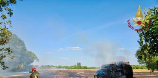 Dueville, prende fuoco la rotoimballatrice. I Vigili del Fuoco intervengono ed evitano danni estesi intervento a dueville Vigili del fuoco