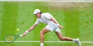Wimbledon, De Minaur vittoria e infortunio: match point fatale – Video