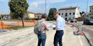 Ciclabile Vicenza-Torri di Quartesolo, i lavori rispettano la tabella di marcia. Questa mattina sopralluogo al cantiere pista ciclabile, Spiller e Zocca durante il sopralluogo