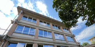 A settembre la scuola Ambrosoli di Vicenza avrà infissi più efficienti e sicuri, grazie al finanziamento di 450mila euro nell’ambito del Pnrr Lavori alla Scuola Ambrosoli di Vicenza