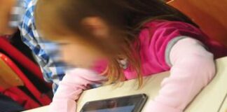 Bimbi che usano tablet più predisposti a scatti di rabbia, lo studio
