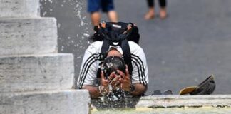 Caldo africano, oggi 9 città da bollino rosso: domani salgono a 14 per afa record. Bollino arancione anche per Trieste, Venezia, Verona