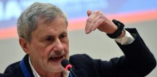 Destra, Alemanno: “Vannacci può essere aggregatore ma per ora resta in Lega”