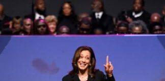 Elezioni Usa, è ufficiale: Kamala Harris è la candidata Dem. Lei: “Un onore”