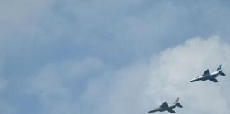 Giappone, si alzano in volo i jet: “Un velivolo militare cinese ha violato lo spazio aereo”