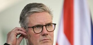 Il premier britannico Starmer toglie il ritratto di Thatcher dallo studio: “Era inquietante”