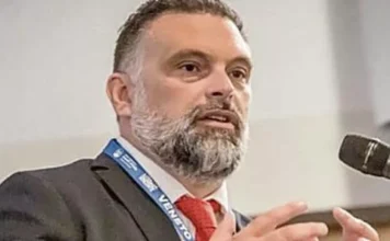 Fratelli d’Italia Veneto: De Carlo si dimette da coordinatore regionale. Al suo posto Speranzon e Giovine è vice Luca De Carlo su pista da bob