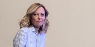 Meloni, post della premier con la figlia: “Siate felici con le persone che amate”