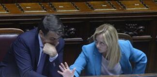 Meloni sceglie Fitto e sigla patto con alleati, scoppia ‘giallo’ della nota su Kiev corretta