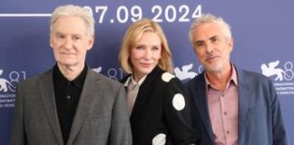 Mostra cinema di Venezia, Cate Blanchett incanta il lido con la sua eleganza