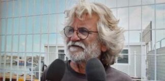 Naufragio Palermo, capitano Sir Robert: “Superstiti già su loro scialuppa al mio arrivo” Naufragio Palermo, capitano Sir Robert: Superstiti già su loro scialuppa al mio arrivo