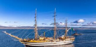 Nave scuola ‘Amerigo Vespucci’ per la prima volta sosterà al porto di Tokio Nave scuola Amerigo Vespucci; per la prima volta ha sostato al porto di Tokio