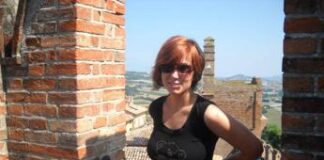 Omicidio Sharon Verzeni: fratello, sorella e cognato da 3 ore in caserma