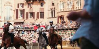 Palio di Siena oggi 16 agosto, orario e come vederlo in tv