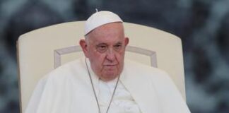 Papa all’Angelus: “Basta guerra in Medio Oriente”