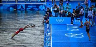 Parigi 2024, prima atleta triathlon vittima della Senna: caso di Escherichia Coli