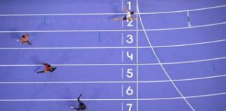 Parigi 2024, via ai 100 metri: in pista anche Beppe Grillo
