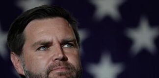 Problema in volo, atterraggio d’emergenza per l’aereo del vice di Trump, J. D. Vance