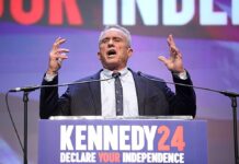 Robert F. Kennedy Junior: la sua candidatura da “indipendente” ago della bilancia pro Trump nelle elezioni USA 2024? Robert F. Kennedy Jr. candidato presidenziale riceverebbe dal 3 al 8 percento. Abbastanza da avere un effetto decisivo nell'esito finale in alcuni Stati chiave per l'elezione di novembre 2024.