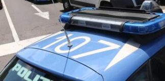 Roma, prende a morsi orecchio del rivale durante lite in un pub ad Anzio: denunciato 23enne