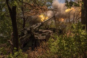 Russia, continua offensiva Ucraina nel Kursk: “82 località sotto il nostro controllo”