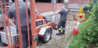 Nubifragio su Torino, danni e allagamenti: salve persone bloccate in auto – Video Nubifragio su Torino, danni e allagamenti