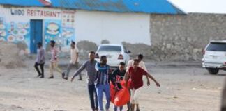 Somalia, attentato su spiaggia di Mogadiscio: almeno 32 morti