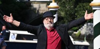 Venezia 81, Italia protagonista oggi con Amelio ma i fan aspettano Jude Law e Alessandro Borghi