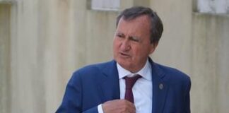 Venezia, Brugnaro in consiglio comunale straordinario: “Non mi dimetto”