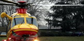 Vicenza, piccolo aereo atterra fuori pista ad Asiago: 4 feriti, grave il pilota