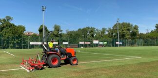 Vicenza, manutenzione straordinaria dell’erba sintetica al campo di via Calvi. In corso i lavori finanziati con 40mila euro manutenzione straordinaria del campo di via Calvi