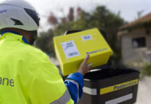 Poste Italiane, la sorpresa: OPV rinviata, cosa ci aspetta? Tra politica e mercati occhi puntati su novembre poste italiane, iniziativa "Etichetta la cassetta"