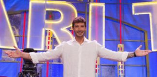 ‘Affari Tuoi’, De Martino tiene risultato di ascolti e cita ancora Amadeus: “Soldi sicuri!”