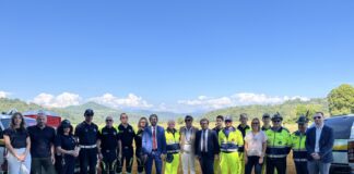 Retrone e bacino laminazione sul torrente Onte, sindaci di Vicenza, Altavilla, Creazzo e Sovizzo: «Partano lavori protezione da rischi alluvionali» Bacino di laminazione sul torrente Onte, sindaci Giacomo Possamai (Vicenza), Rossella Zatton (Altavilla Vicentina), Carmela Maresca (Creazzo) e Matteo Forlin (Sovizzo) con altri politici e personale protezione civile e Polizia locale