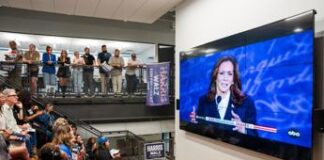 Biden: “Harris leader, con Trump non c’è stata storia”. Obama: “Ha visione e forza”