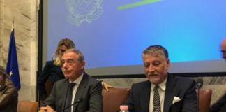 Buchmesse, Urso: “In Italia impresa e scienza sono coniugate con cultura”