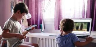 Cellulari e social, da pediatra ‘no’ a limiti di età: ecco perché